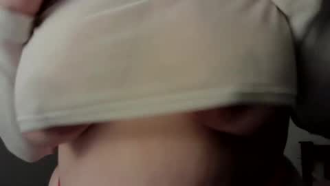 lustytits85 online show from 09/21/25, 01:24