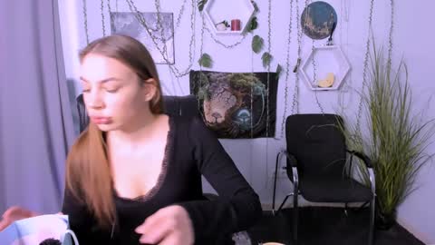 Snapshot of lusy_puff chatting on 12/15/24, 09:35 lusy_puff online show from 12/15/24, 09:35