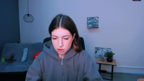 Snapshot of lusy_puff chatting on 12/23/24, 09:27 lusy_puff online show from 12/23/24, 09:27