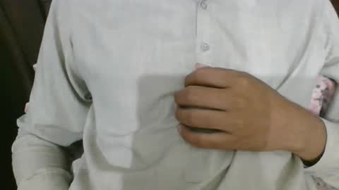 Snapshot of luvdaisi2 chatting on 05/24/26, 04:39 Rohit online show from 05/24/26, 04:39