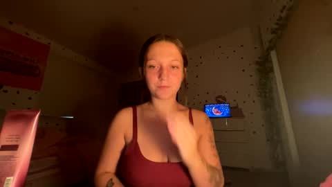 luvkendal online show from 10/15/25, 03:39