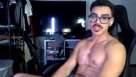 Snapshot of luvrboy77 chatting on 06/27/26, 05:12 luvrboy77 online show from 06/27/26, 05:12
