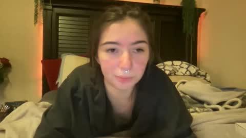 luvrxstarx online show from 11/30/25, 12:47