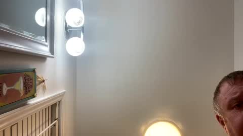 Snapshot of luvtobenude21 chatting on 02/02/25, 11:53 Joe and Sarah online show from 02/02/25, 11:53