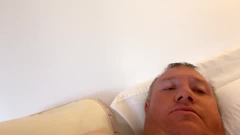 Snapshot of luvtobenude21 chatting on 10/16/25, 08:21 Joe and Sarah online show from 10/16/25, 08:21