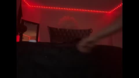 luvvlee online show from 11/06/25, 03:35