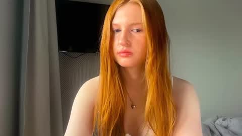 Snapshot of lux_angel chatting on 06/11/26, 12:19 lux_angel online show from 06/11/26, 12:19