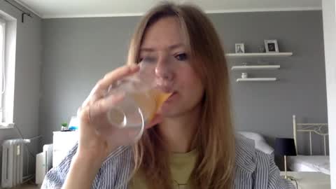 Millie online show from 03/29/26, 07:08