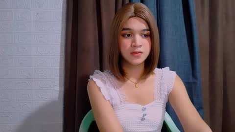 queen lux online show from 02/17/26, 05:15