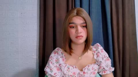 queen lux online show from 04/04/26, 01:48