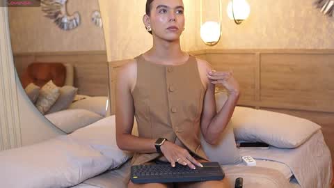 Luxa  online show from 04/16/26, 12:50