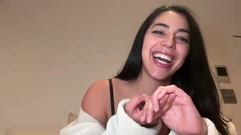 luxcher22 online show from 12/31/24, 03:23