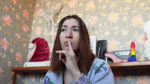 Sophie online show from 02/21/25, 11:22