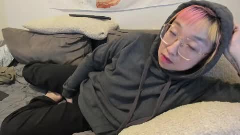 LuxGray online show from 12/04/24, 03:15