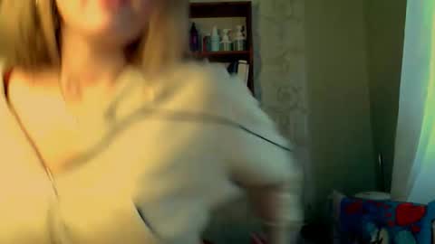 Katie online show from 10/23/25, 01:43