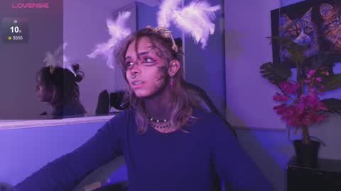 Luxiel 3 online show from 11/13/25, 10:52