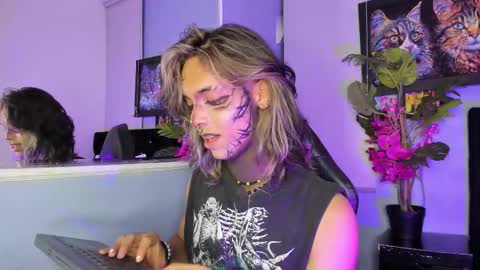 Luxiel 3 online show from 11/26/25, 10:55