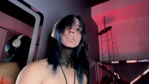 Luxiel 3 online show from 04/18/26, 05:44