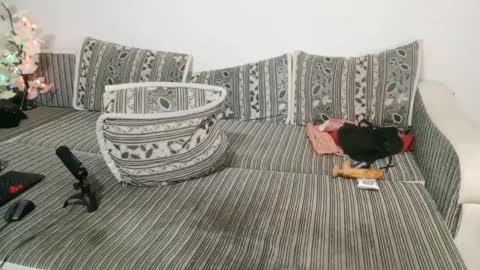 LuxMelys online show from 01/29/25, 12:12