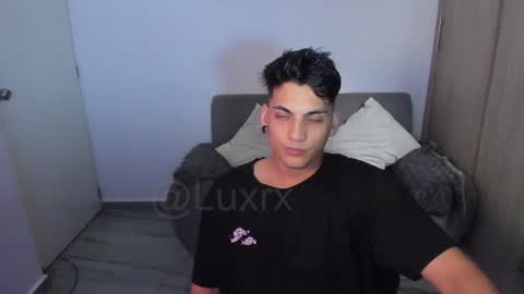 Snapshot of luxrx chatting on 07/19/26, 06:00 luxrx online show from 07/19/26, 06:00