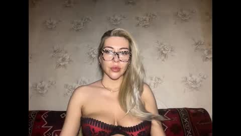 LuxSonyaStar online show from 12/03/25, 12:58