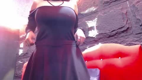 Luxury online show from 11/25/25, 06:19