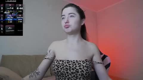 Snapshot of luxuryalma18 chatting on 11/25/25, 05:18 Alma online show from 11/25/25, 05:18