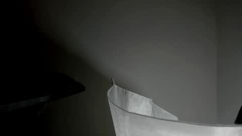 Lux online show from 04/18/26, 06:34