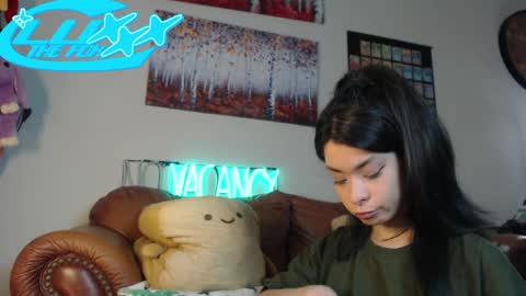 LuxxxTheFox online show from 01/24/25, 01:13