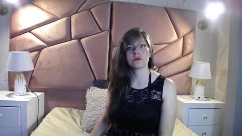 luzy online show from 10/23/25, 12:04