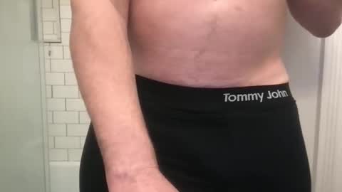 lvguynextdoor440656 online show from 11/11/25, 11:16