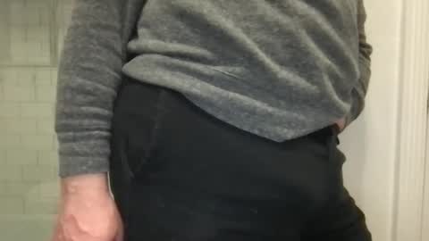 lvguynextdoor440656 online show from 02/12/26, 01:00