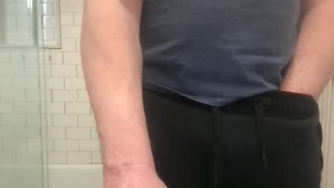 lvguynextdoor440656 online show from 02/15/26, 07:54