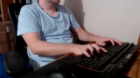 lxgxnd99 online show from 12/31/24, 02:03