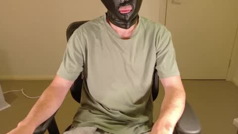 lxgxnd99 online show from 04/18/26, 11:14