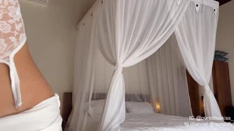 lxsundolyxl_ online show from 04/19/26, 02:11