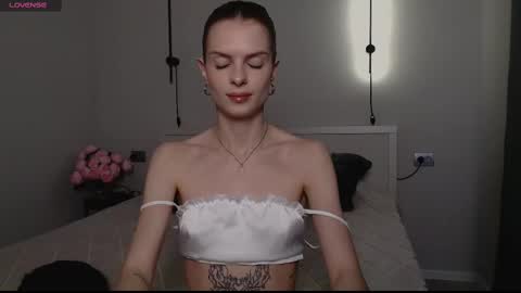 Snapshot of ly_lydia chatting on 02/20/25, 05:01 ly lydia online show from 02/20/25, 05:01