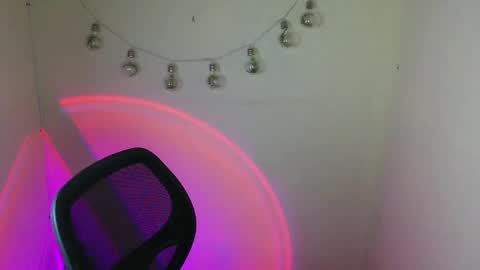 Call me Lia  online show from 04/27/26, 09:46