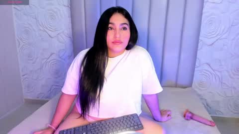 Snapshot of lya_dubois_ chatting on 05/01/26, 09:19 LYA DUBOIS online show from 05/01/26, 09:19