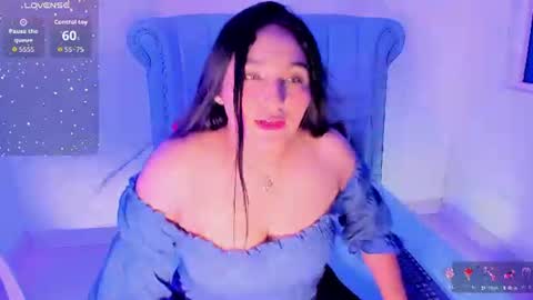 Snapshot of lya_dubois_ chatting on 06/13/26, 09:13 LYA DUBOIS online show from 06/13/26, 09:13