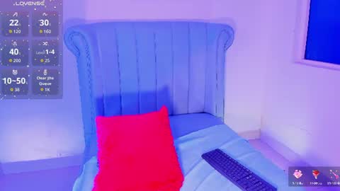 Snapshot of lya_dubois_ chatting on 06/14/26, 02:24 LYA DUBOIS online show from 06/14/26, 02:24