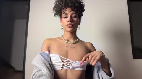 LYA online show from 09/29/25, 03:11