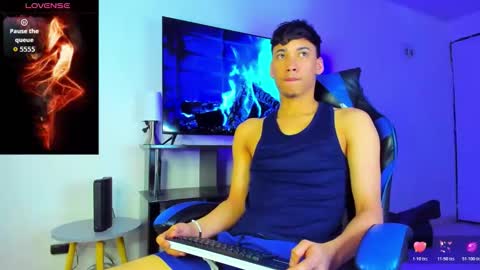 Lyam online show from 03/26/26, 08:31