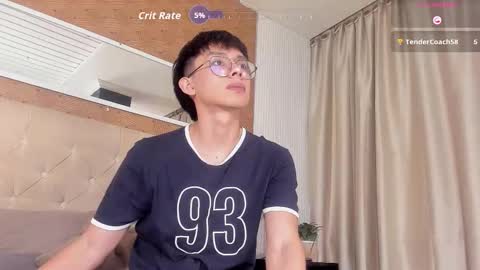 Lyan online show from 12/05/25, 08:27