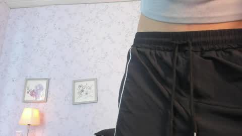 Lyan online show from 04/02/26, 07:33