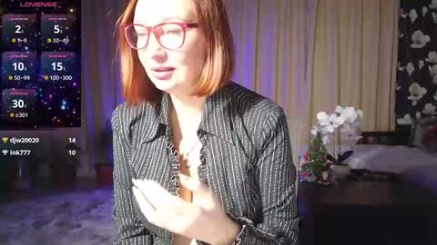 Snapshot of lyboff72 chatting on 12/20/24, 12:19 lybava online show from 12/20/24, 12:19