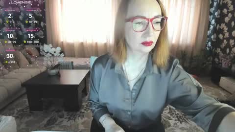 Snapshot of lyboff72 chatting on 03/12/25, 04:08 lybava online show from 03/12/25, 04:08