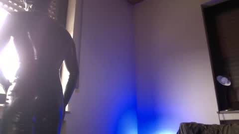 lycas30 online show from 10/12/25, 12:04