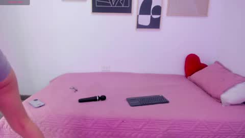  Lycoris  online show from 04/16/26, 09:39