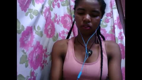 Lydiah online show from 10/13/25, 03:06